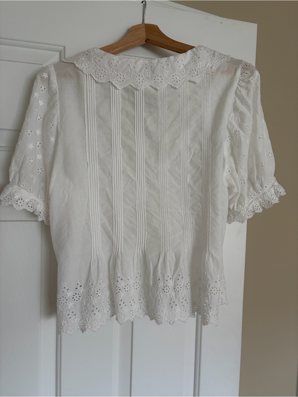 White Eyelet Button-Front Short Sleeve Top - Picture 10 of 13